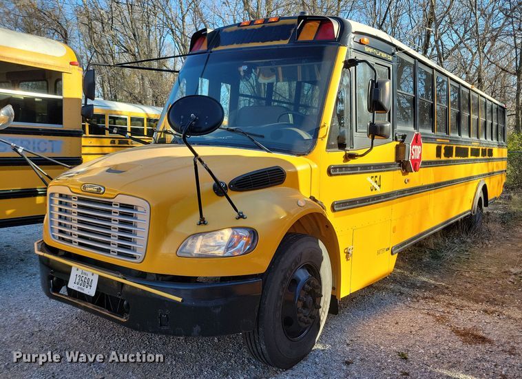2009 Freightliner B2  school bus - DL7766