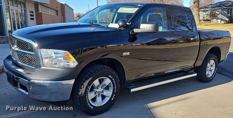 2020 Dodge Ram 1500  Crew Cab pickup truck - DR5928