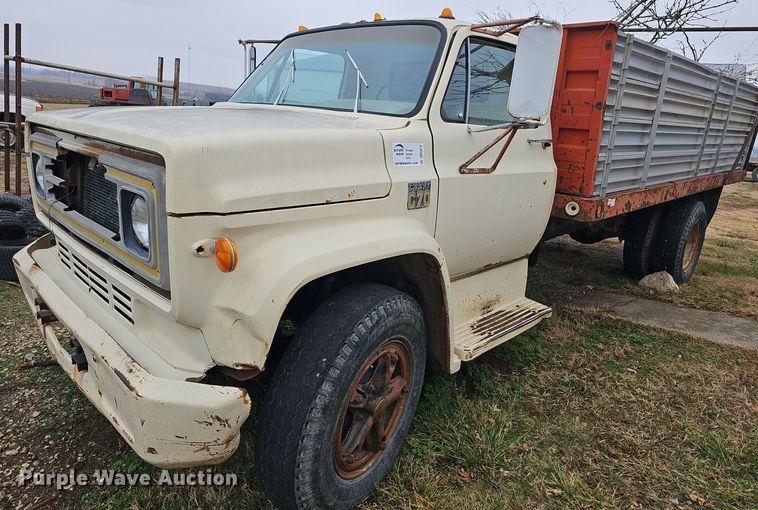 1979 Chevrolet C70  grain truck - DR5978