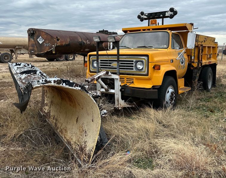 1988 Chevrolet C70  dump truck - IB9286