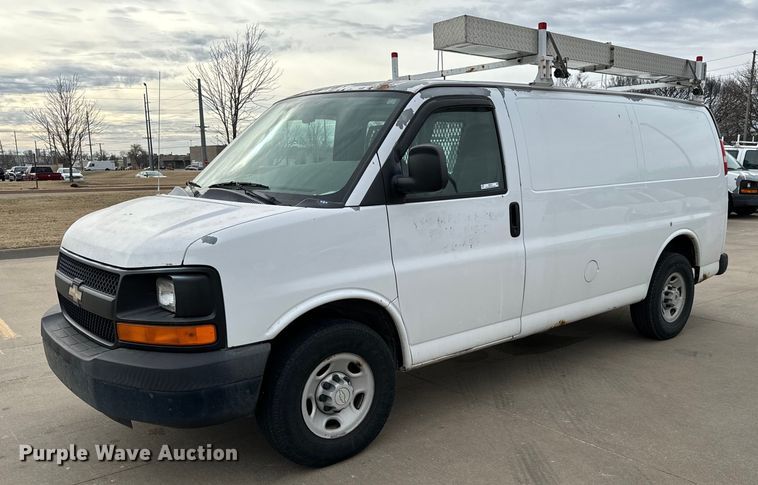 2007 Chevrolet Express 2500 van - NI9670