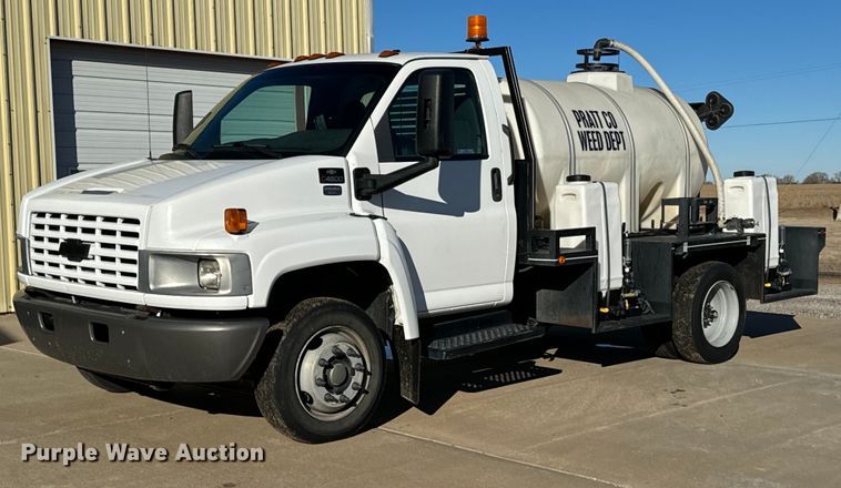 2003 Chevrolet C4500  sprayer truck - NI9672