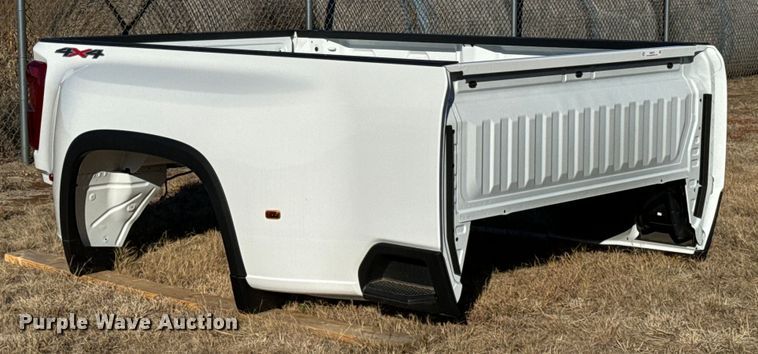 2024 Chevrolet Silverado 3500  pickup truck bed - NI9673