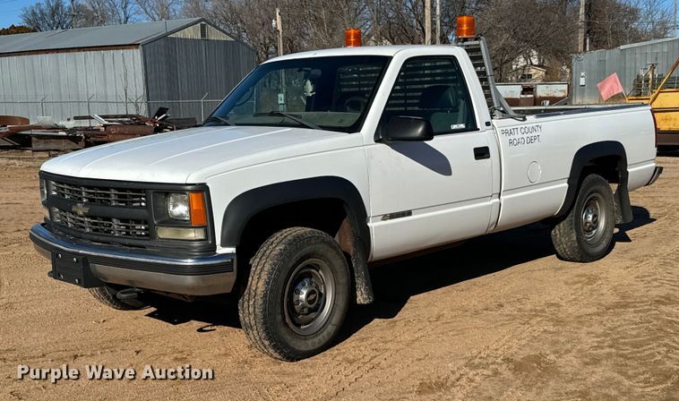 1998 Chevrolet K2500 Cheyenne  pickup truck - NI9674