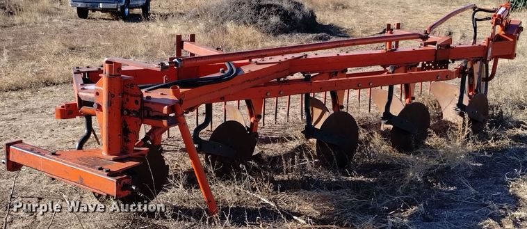 Case  five bottom plow - DK8963