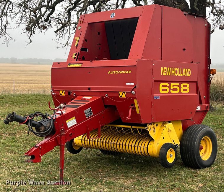 2001 New Holland 658  round baler - EI0559