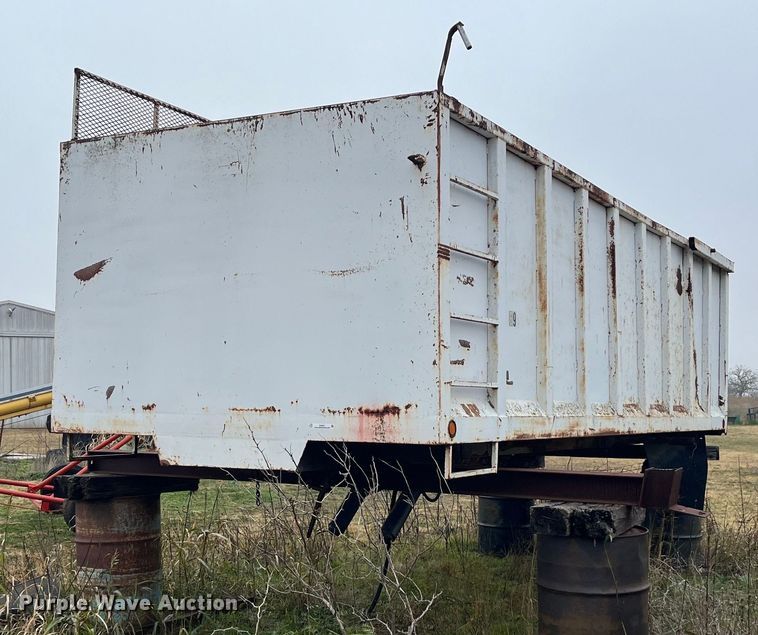 Grain truck bed - EI0561