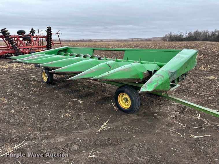 John Deere 843  corn head - EK9851