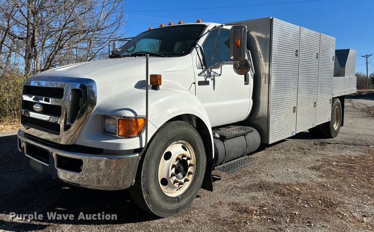 2008 Ford F650 Super Duty XLT  flatbed truck - NE9639