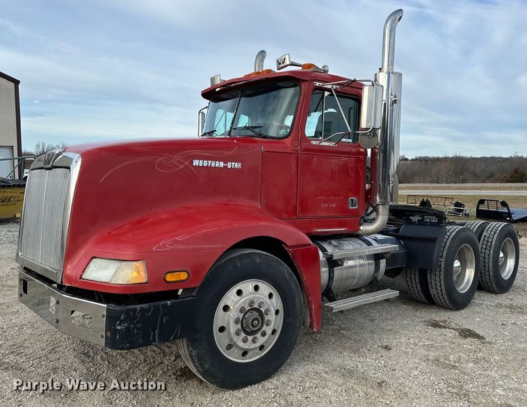 1991 Western Star 5900  semi truck - NM9199