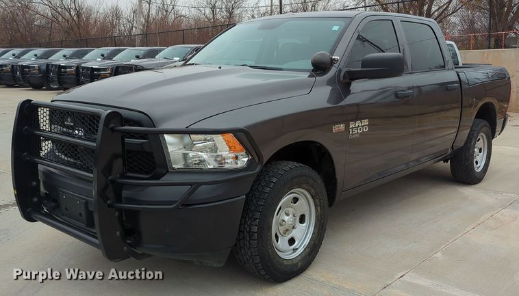 2020 Dodge Ram 1500 Classic Crew Cab pickup truck - DN3782