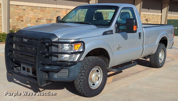 2015 Ford F250 Super Duty XL pickup truck - DN3819