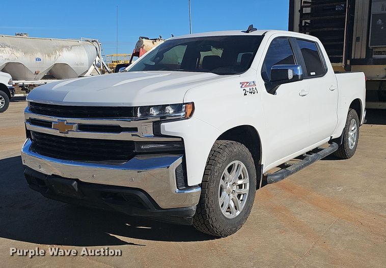 2020 Chevrolet Silverado 1500 Z71 LS  Crew Cab pickup truck - NP9291
