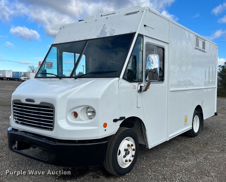 2018 Freightliner MT45 refrigerated delivery van - OI9501