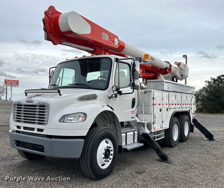 2012 Freightliner  M2 Business Class  bucket truck - KH9644