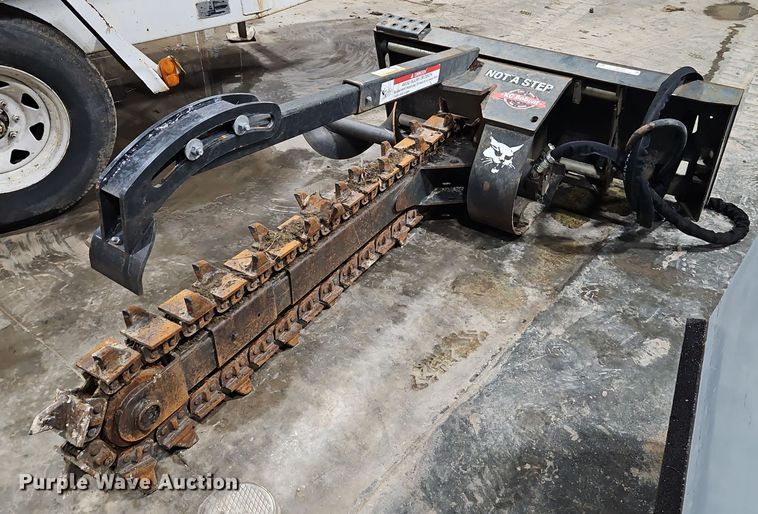 Bobcat LT313  skid steer trencher - LB9705