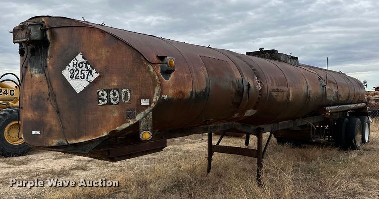 1958 Fruehauf tank trailer - IB9287