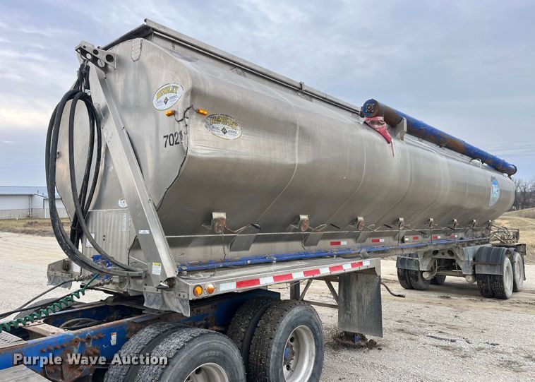 2011 Hensley  ATLW-36-32-8 feed delivery trailer - LD9925