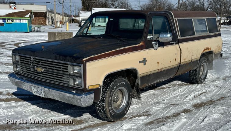 1984 Chevrolet C10 pickup truck - OD9785