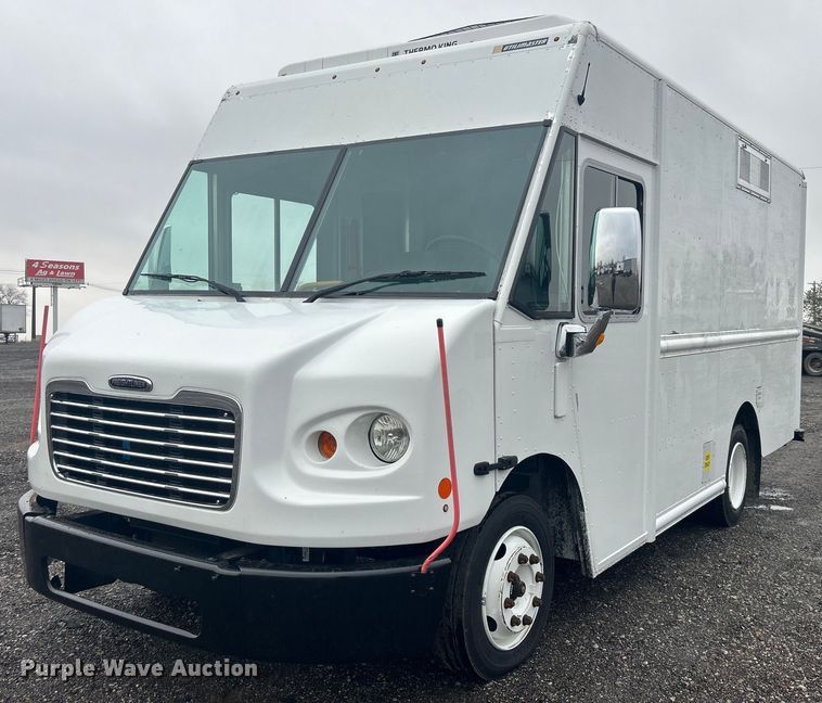 2018 Freightliner  MT45 refrigerated delivery van - OI9511
