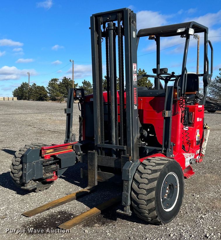 2015 Moffett M8 55.4 forklift - OI9533