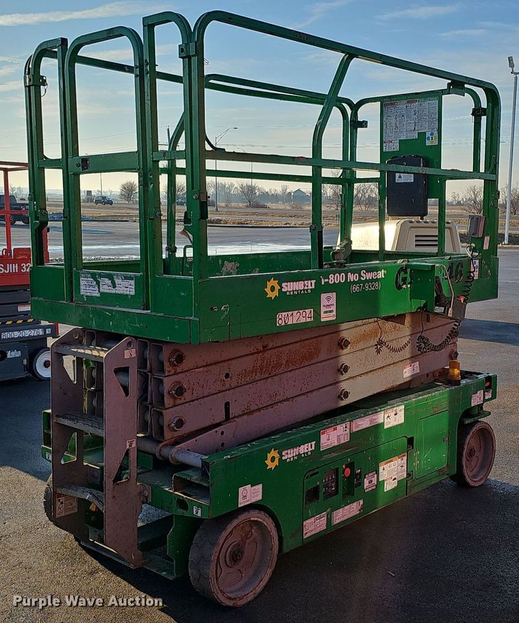 Genie GS-2646 Scissor or Vertical Lift For Sale | Purple Wave Auction