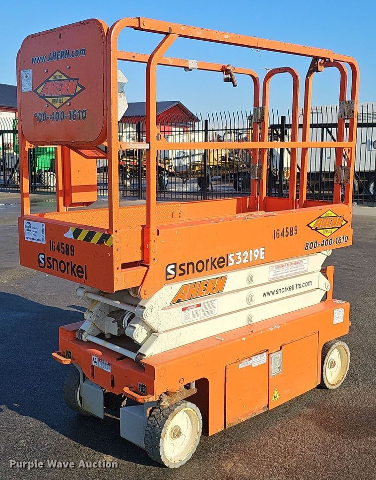 2016 Snorkel S3219E scissor lift - DK0518