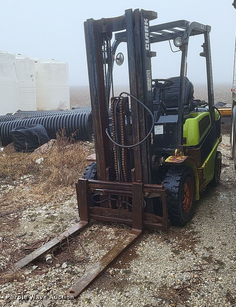 (2) Clark C25L forklifts - DO4807