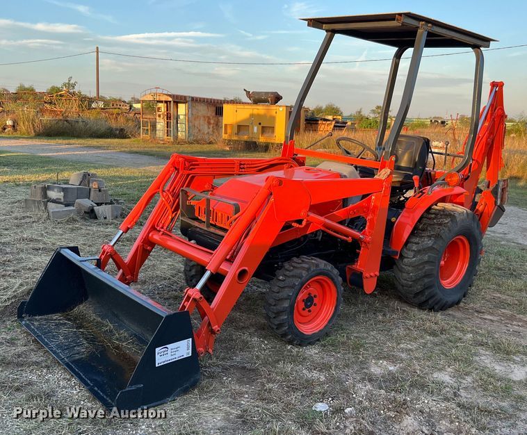Kubota B21 tractor - DQ2313