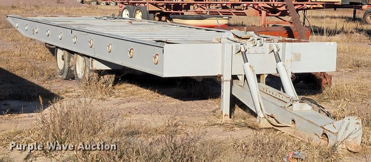 1994 Landoll tilt deck equipment trailer - JG9641
