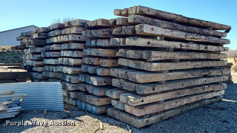 Approximately 70 crane mats - LJ9512