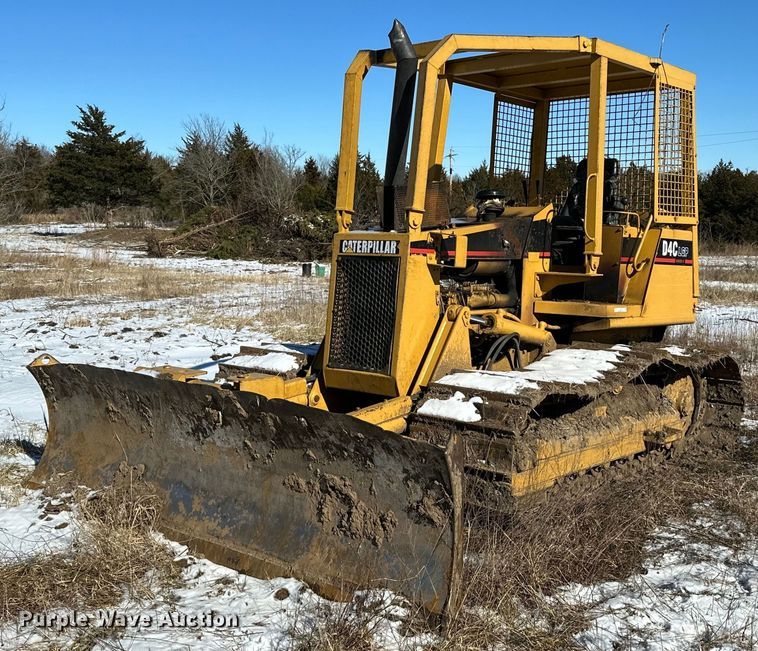 1992 Caterpillar  D4C LGP Series II dozer - LK9770