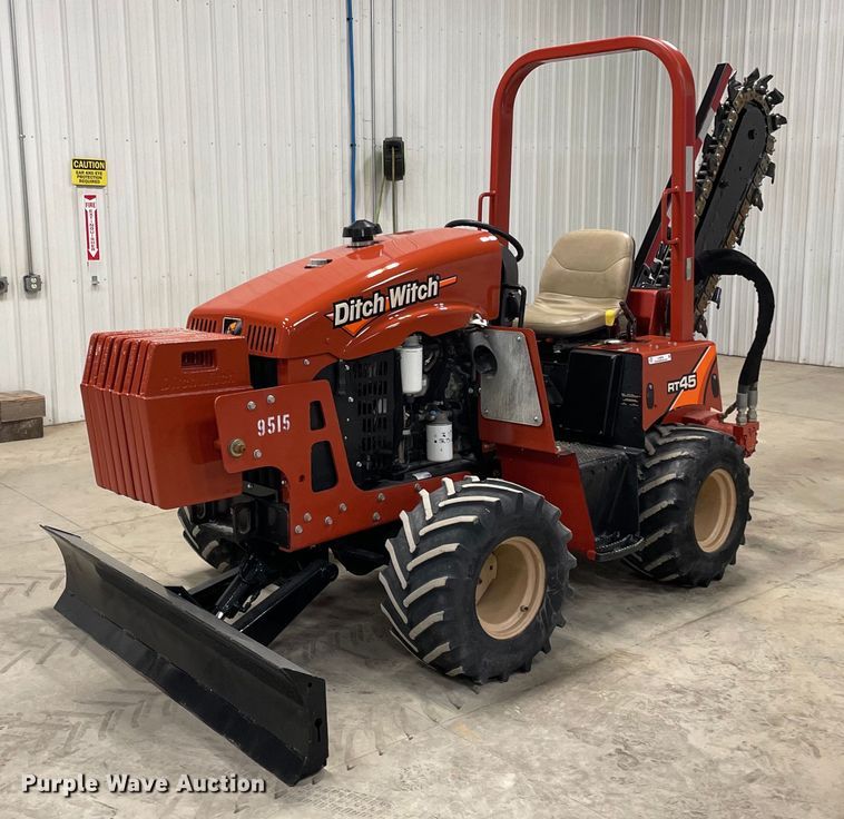2016 Ditch Witch RT45 trencher - LV9978