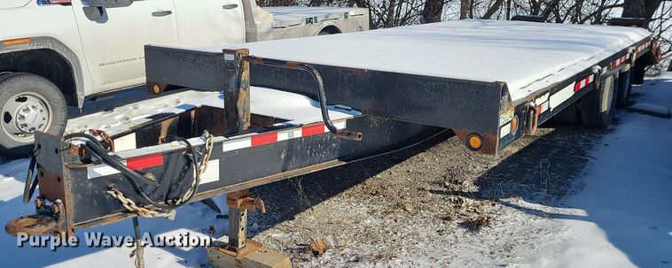 2009 Towmaster T-20 equipment trailer - MQ9571