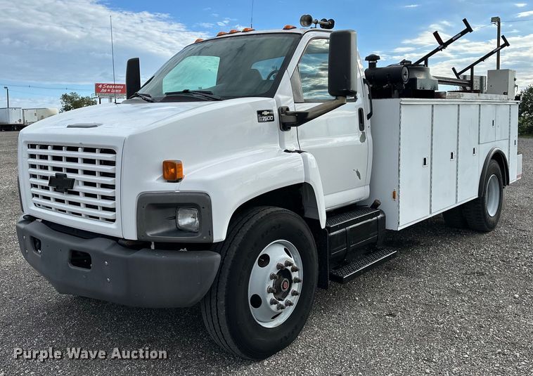2005 Chevrolet  C7500 utility / service truck - NQ9401