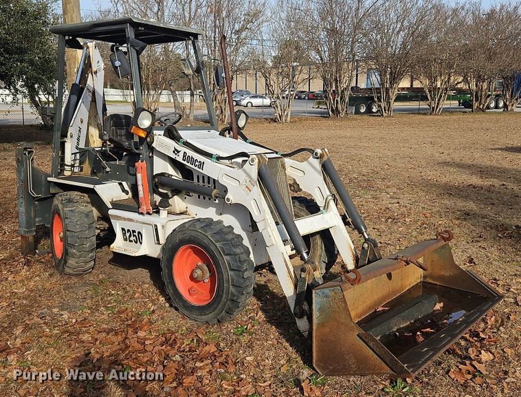 2004 Bobcat B250 backhoe - NZ9123