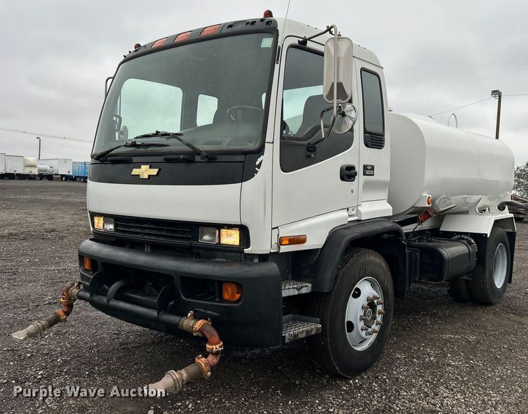 2002 Chevrolet  T6500 water truck - OI9522