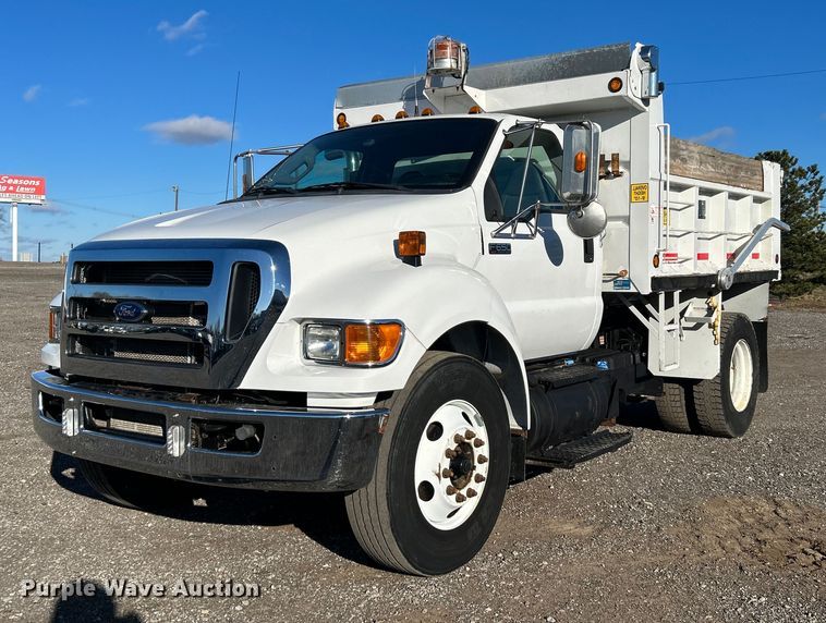 2013 Ford F650 Super Duty dump truck - OI9537