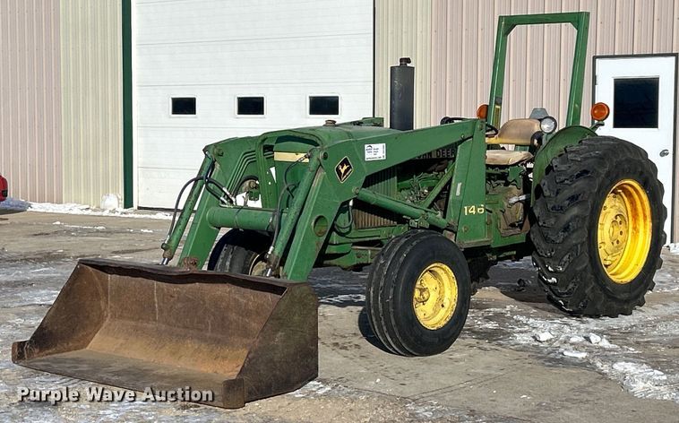 John Deere 2640 tractor - DQ1083
