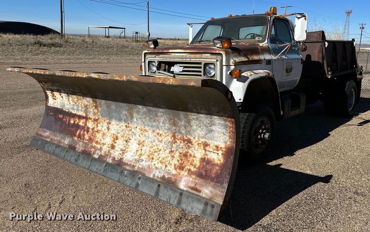 1980 Chevrolet dump truck - JT9166