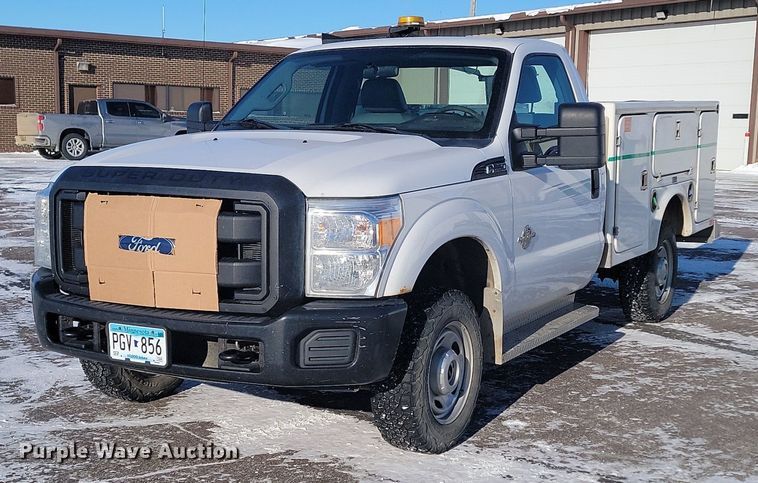 2011 Ford  F-250 utility bed pickup truck - LA9531