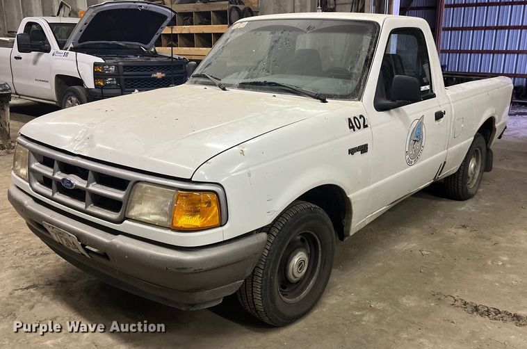 1993 Ford Ranger XL pickup truck - LD9942