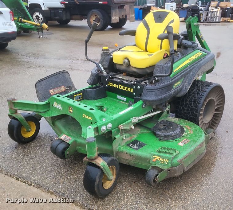 2019 John Deere Z970R ZTR lawn mower - MI9907