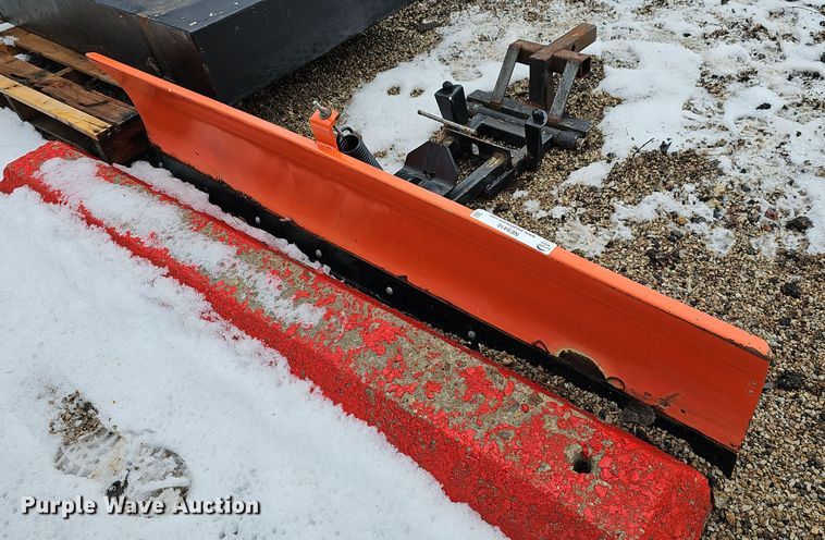 Kubota ZD3110A blade - NE9416