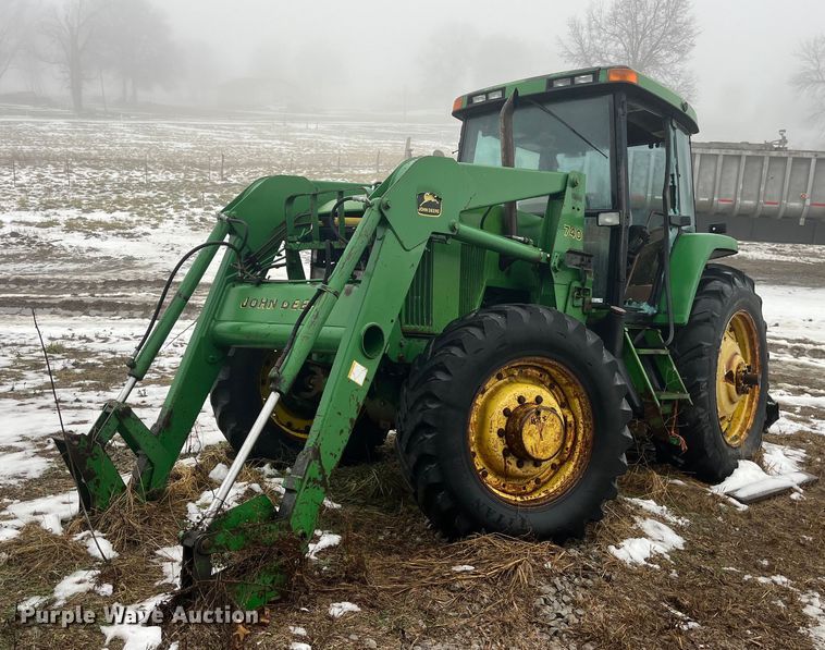 1994 John Deere 7400 MFWD tractor - LD9300