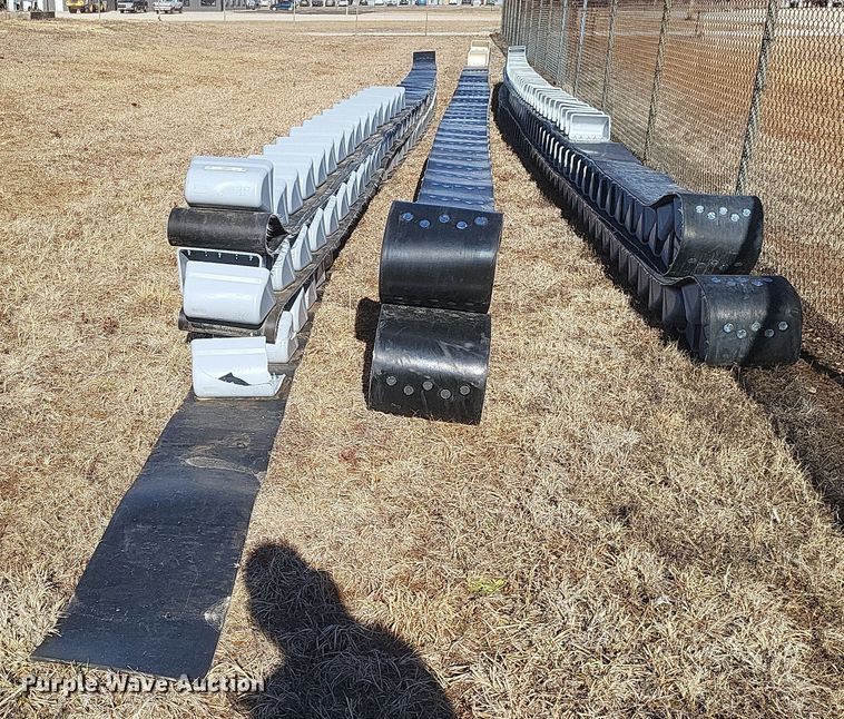 Elevator belting with buckets  - MI9893