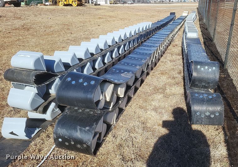 Elevator belting with buckets  - MI9894