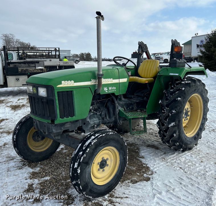 2005 John Deere 5203 tractor - MO9148