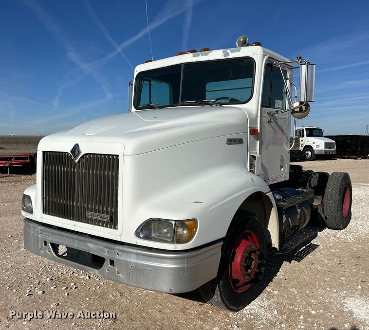 1998 International 9100 semi truck - DQ1579
