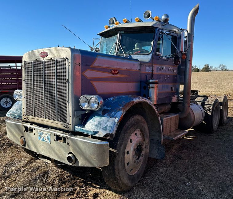 1981 Peterbilt 359 semi truck - EJ0172